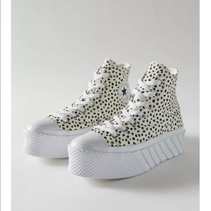 Converse Chuck Taylor All Star Welcome To The Wild 2X Platform Sneaker